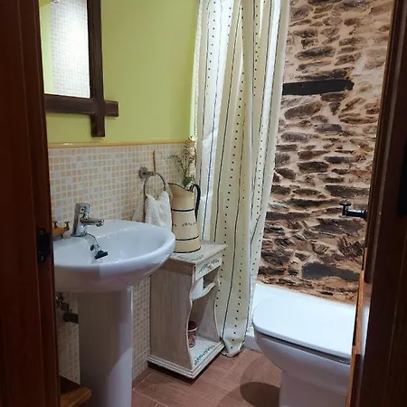 Casa Maruja, * Puebla de Sanabria