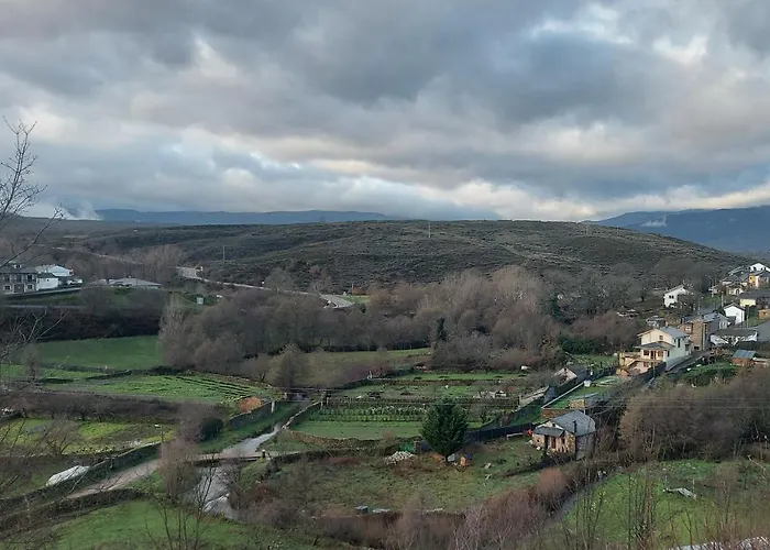 Casa Maruja, 펜션 푸에블라 데 사나브리아