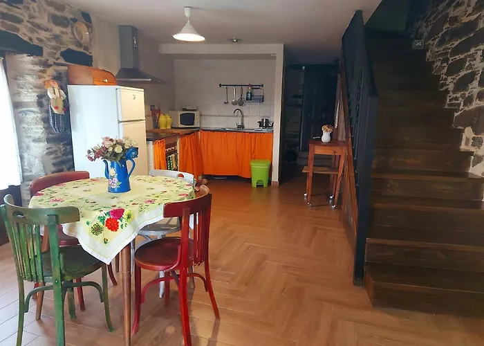 펜션 Casa Maruja, 푸에블라 데 사나브리아